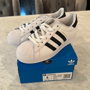 Adidas Superstar Sneakers
